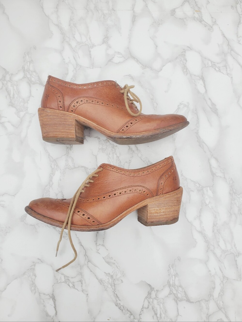Frye Maggie Brown Leather Wingtip Heeled Oxfords - Size 7.5 - Picture 3 of 16